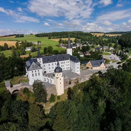 فندق Schloss Purschenstein نيوهاوسين