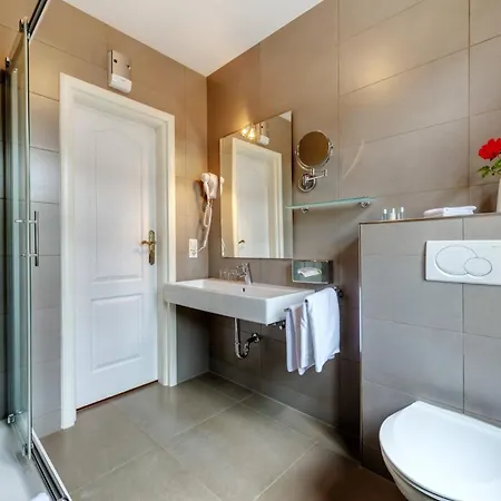 Schloss Purschenstein Отель Нойхаузен