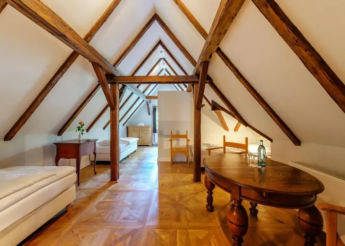 Schloss Purschenstein 4* نيوهاوسين