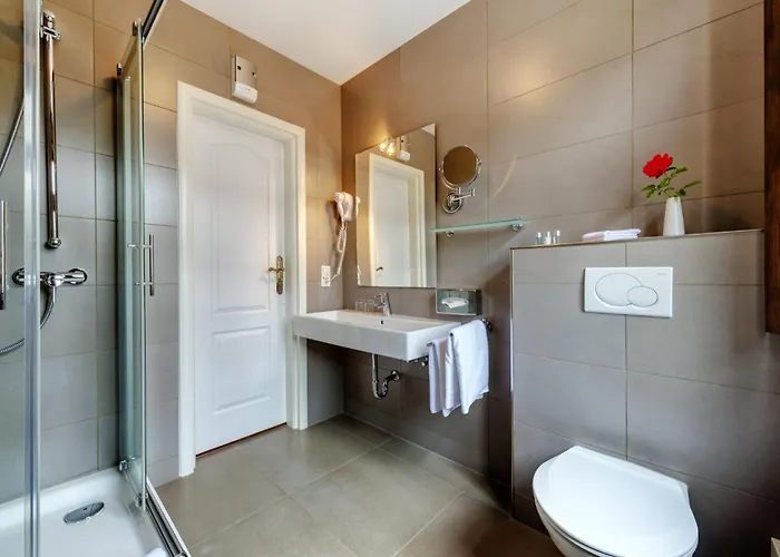 Schloss Purschenstein فندق نيوهاوسين