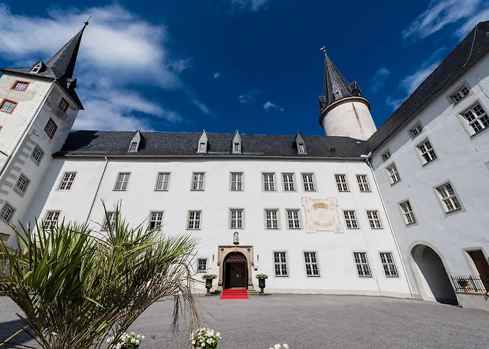 Schloss Purschenstein 4* نيوهاوسين