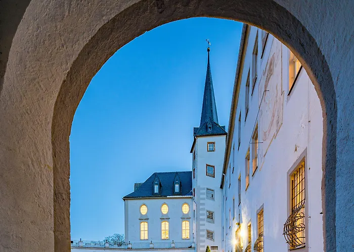 Schloss Purschenstein 4* نيوهاوسين